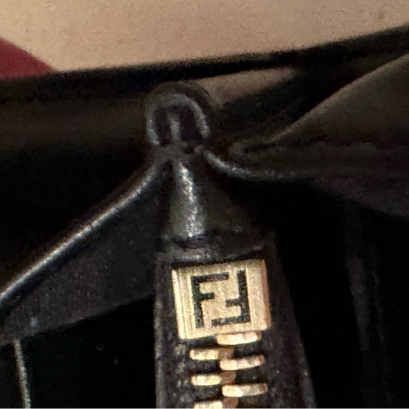 Fendi Roma as seen on pic on logo-long wallet dark tan/ light brown in EUC - Picture 6 of 10